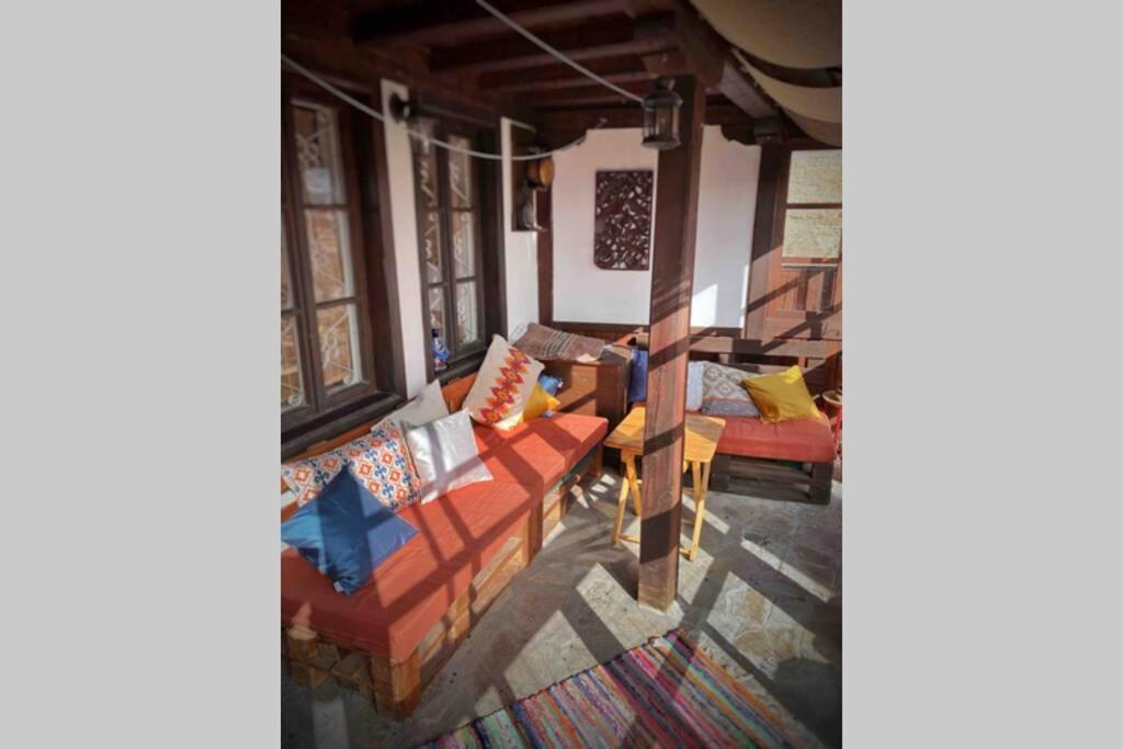 The Secret Lodge- New With Private Garage, Entire House Wielkie Tyrnowo Zewnętrze zdjęcie
